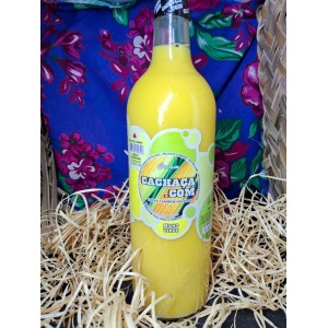 A cachaça com milho verde pode ser apreciada pura ou em coquetéis.